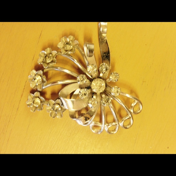 Costume pin 💕
