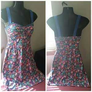 ~*SOLD*~ Women's Hollister Floral Baby Doll Dress!