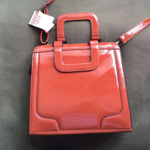 Melie Bianco cross body hand bag.