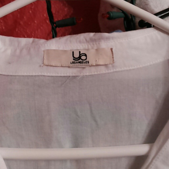 White top - Picture 3 of 3