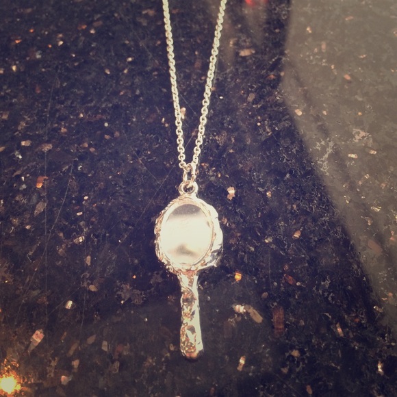 Brand new necklace