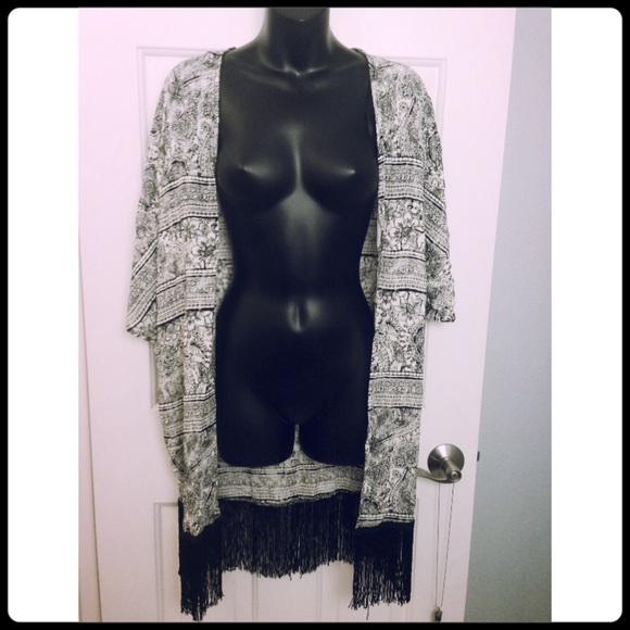 SOLD Boho Fringe Kimono - Picture 2 of 3
