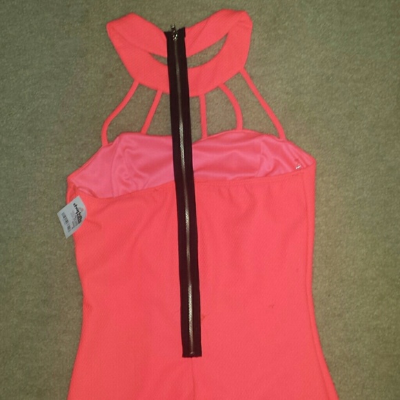 Sexy hot pink dress - Picture 3 of 4