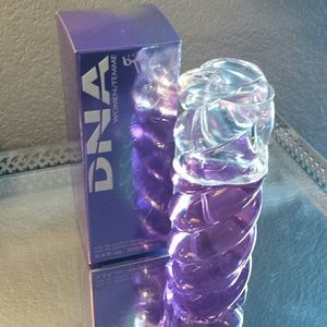 DNA Women's fragrance by Bijan