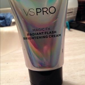 Victoria's Secret Pro Illuminator