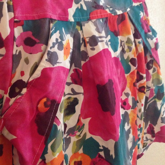 Floral Mini Skirt - Picture 2 of 3