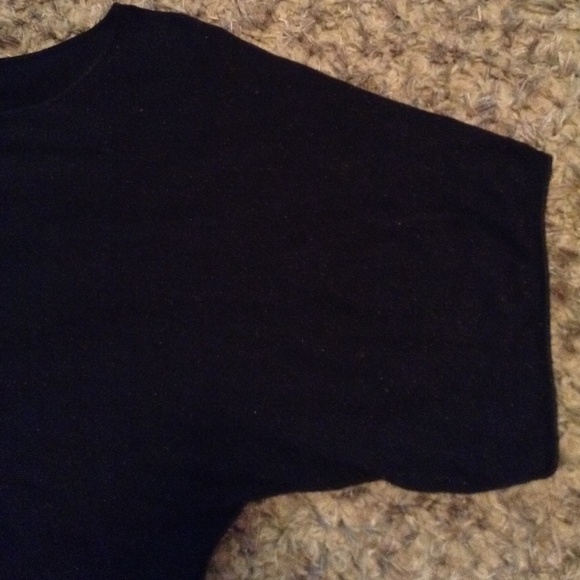 APT 9 TOP - Picture 2 of 4