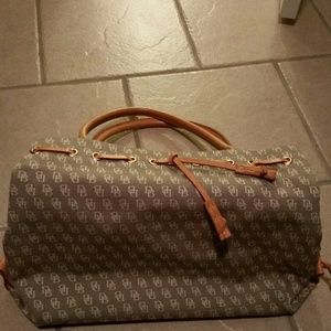 Dooney&bourke purse