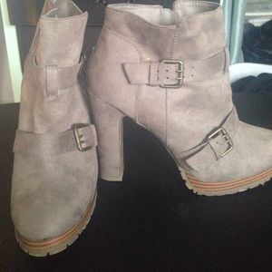 Heeled Bootie.