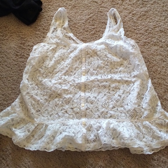 a white tank top that's super cute 😻