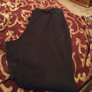 🔴🔴SOLD🔴🔴Nike Black sweats