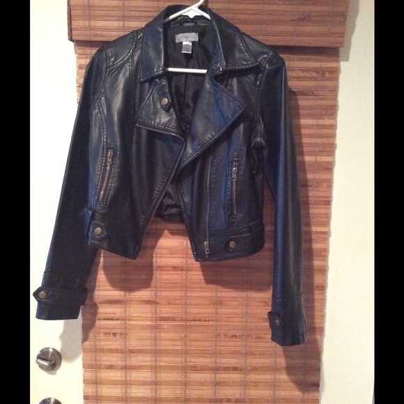 Soft leather like Jacket. MEDIUM. New listing!