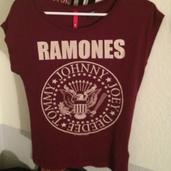 Maroon RAMONES tee from H&M