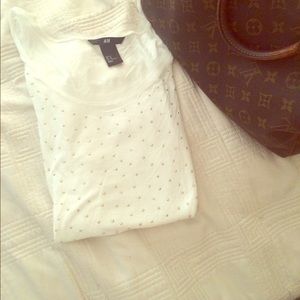 Sold in bundle ✖️H&M White studded top