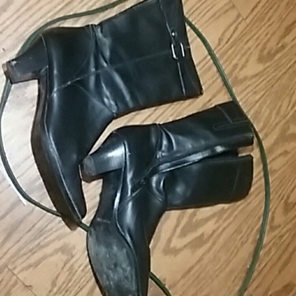 boots - Picture 2 of 4