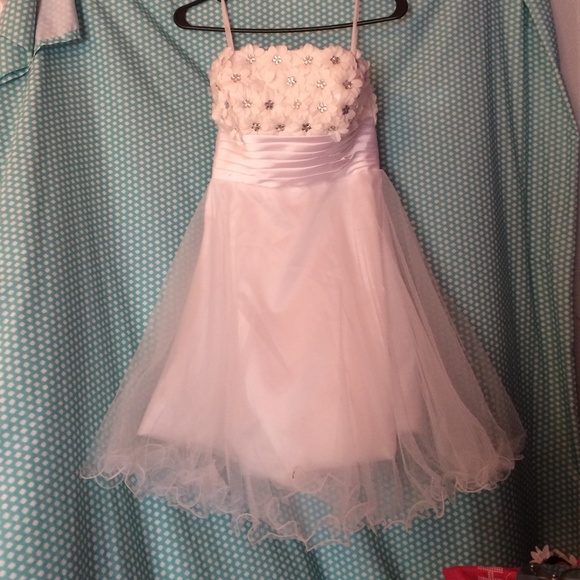 White daisy dress - Picture 1 of 2