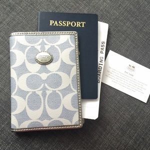 Travel in Style✈️ Coach passport case