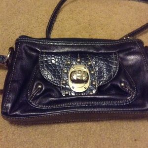Kathy Van Zeeland cross over/shoulder bag.