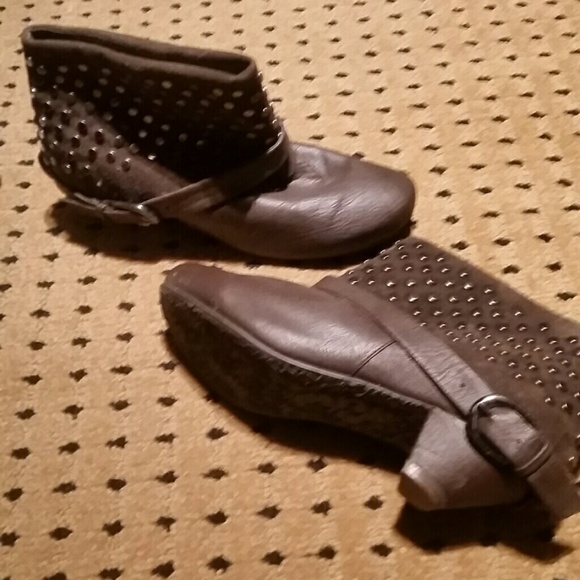 Ankle boots