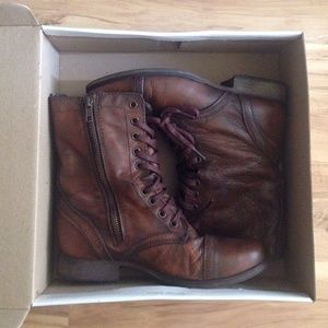 Steve Madden Troopa lace up boots