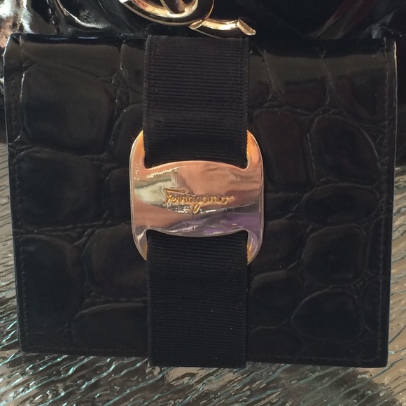 Used Ferragamo Wallet (Black Bifold)