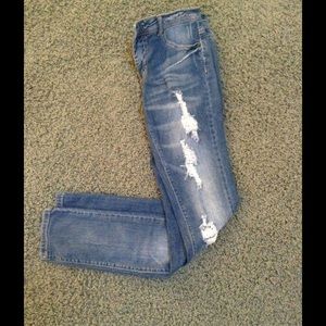 Ripped skinny jeans