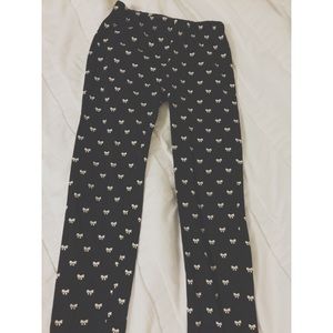 BLACK & WHITE BOW LEGGINGS🎀