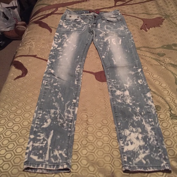 Acid wash jeans