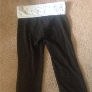 Love pink yoga capris