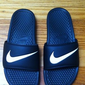 Men's black nike sandals