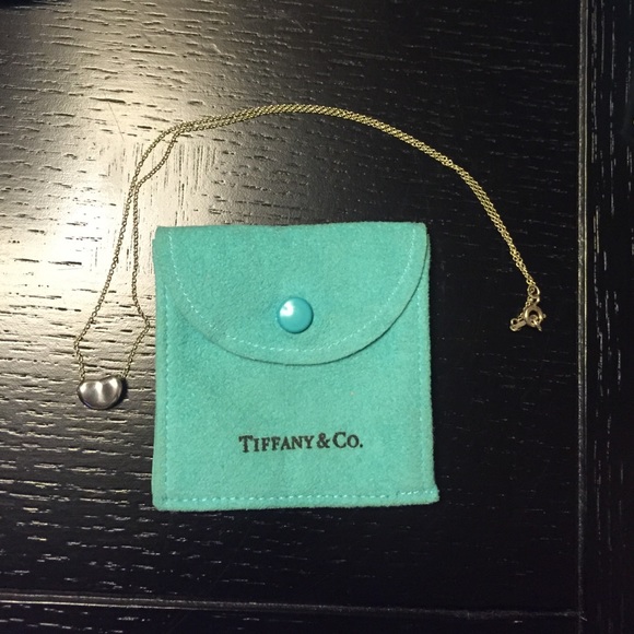 Tiffany and co Elsa peretti bean necklace