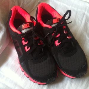 Nike Dual fusion ST2