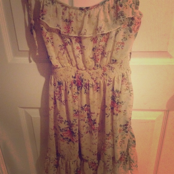Short floral dress🌸