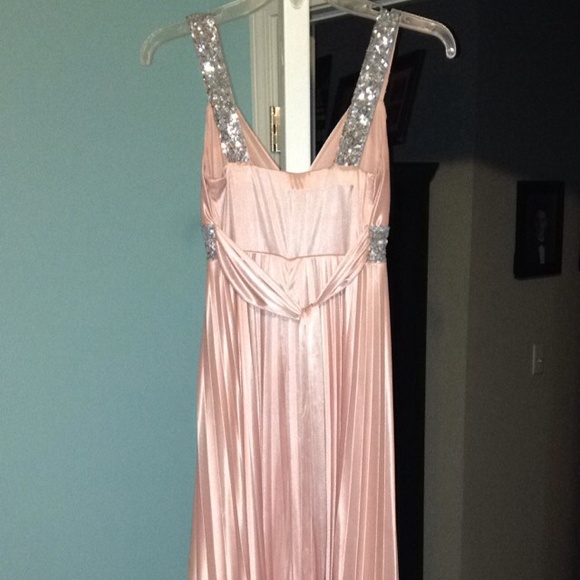 Pink prom/event dress - Picture 2 of 4