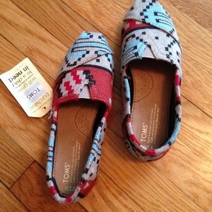 Authentic Tom's shoes. Aztec design.