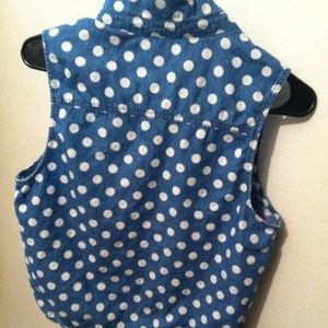 Button down sleeveless top