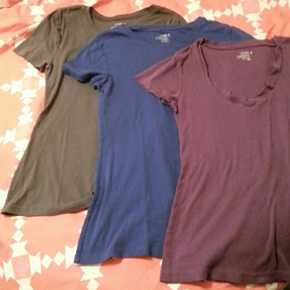 3 old navy tees and shorts bundle