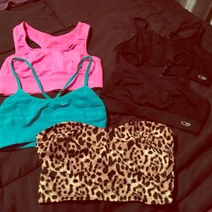 Sports bras and bandeau! 💚