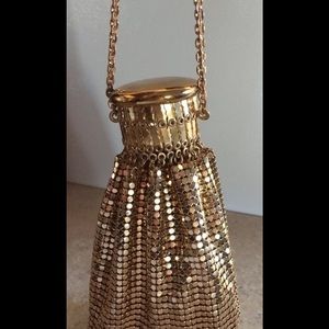 Vintage Whiting & Davis handbag