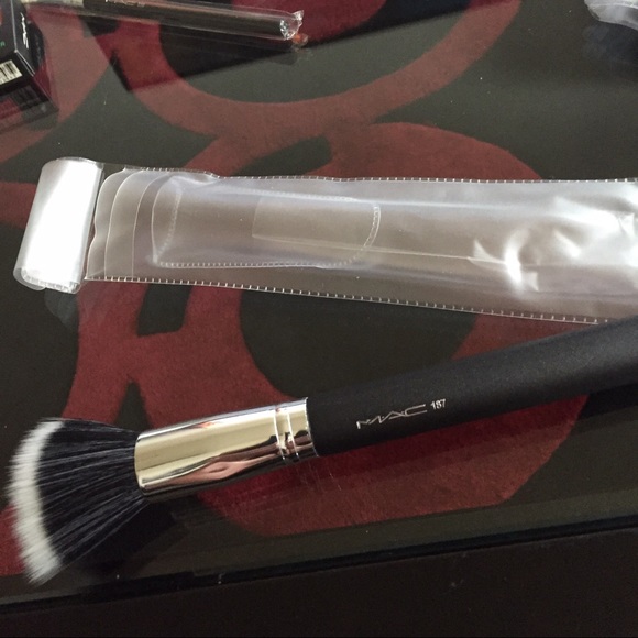 Brush187