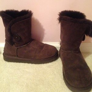 bailey button chocolate ugg boots bailey button chocolate ugg boots