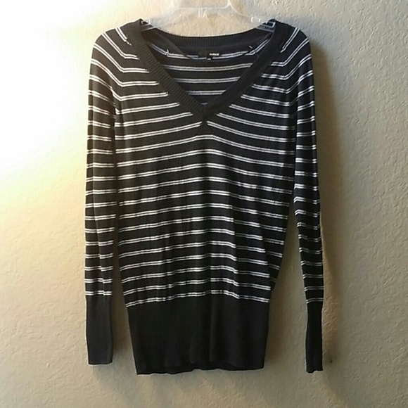 NEW hurley women's sweater
