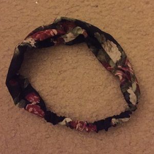 Pretty floral headband!