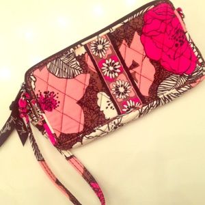 Vera Bradley floral wristlet