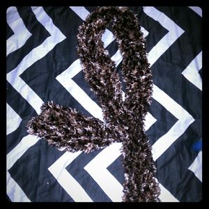 🌷Croft & Barrow Brown & White scarf🌷