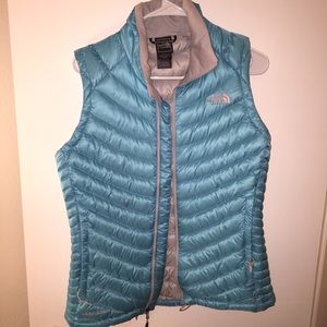 Women's North Face teal vest