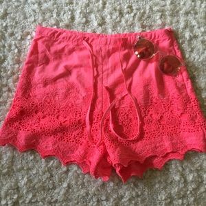 Coral shorts! Ideal for summer!