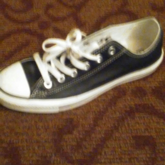 Black converse