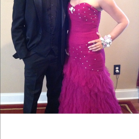 Prom dress - Picture 2 of 3