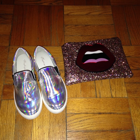 ❌SOLD❌Glitter Lips Clutch Bundle